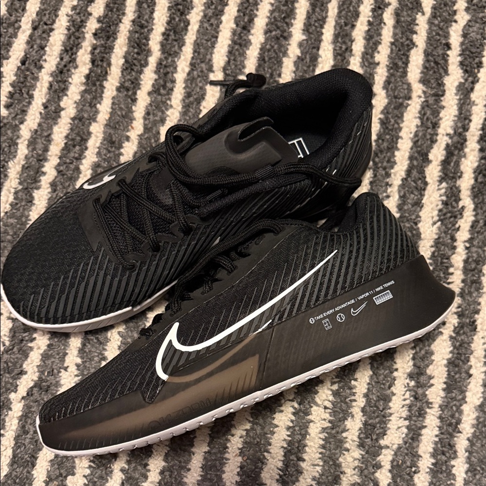 Women’s Nike Vapor 11 Tennis Court Shoes - Picture 5 of 9